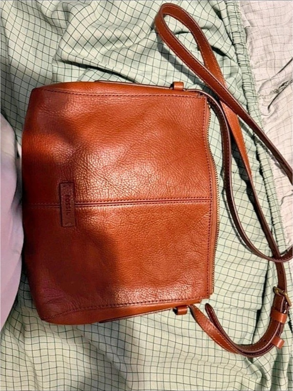 Fossil Leather Top Zip Crossbody Bag in Brown